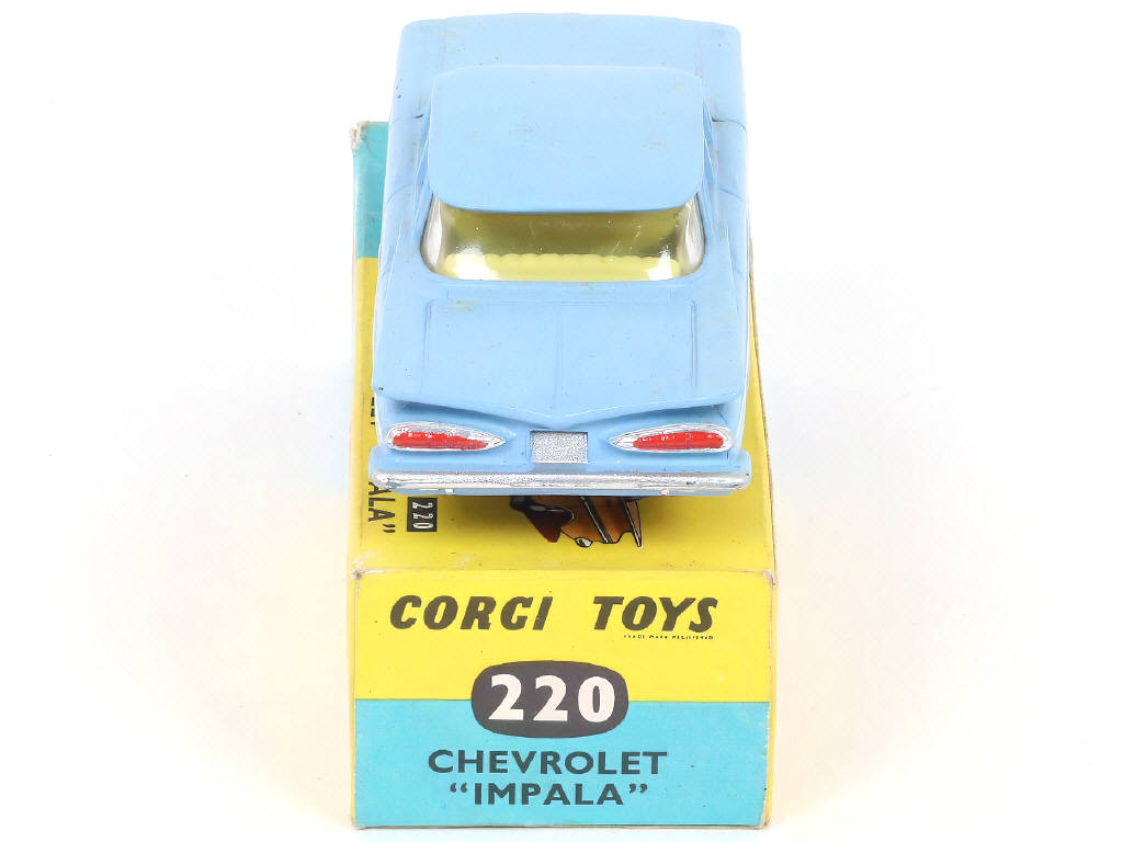 Lot 122 - CORGI TOYS (GB) (1)