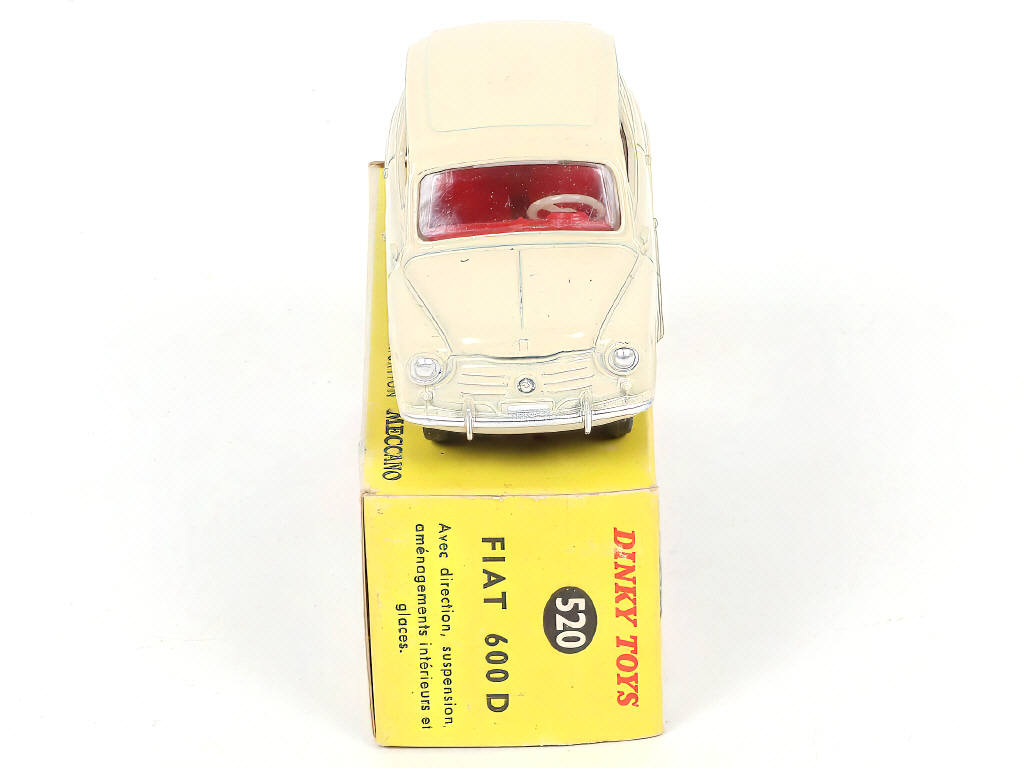 Lot 261 - DINKY TOYS (FRANCE) (1)