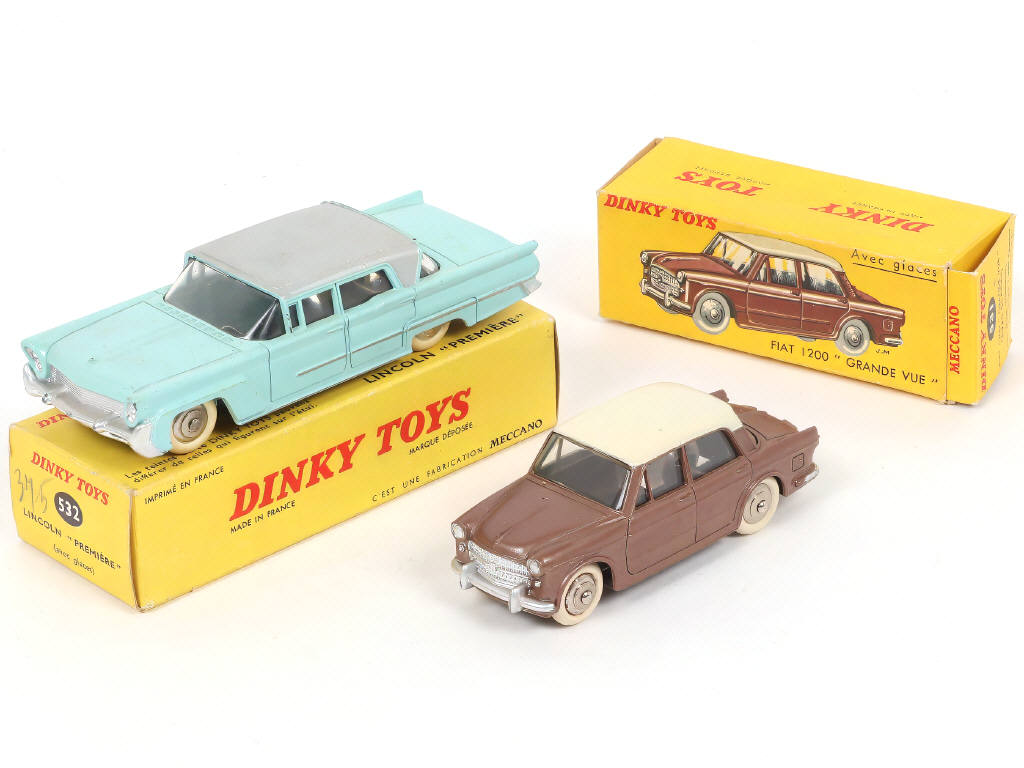 Lot 284 - DINKY TOYS (FRANCE) (2)