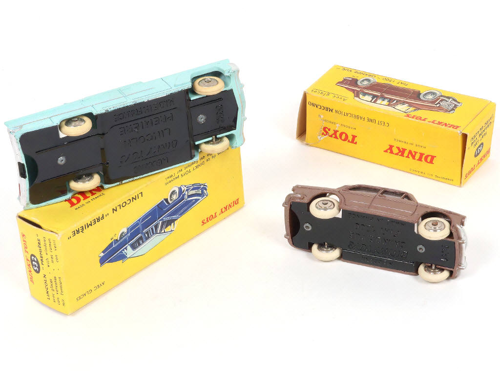 Lot 284 - DINKY TOYS (FRANCE) (2)