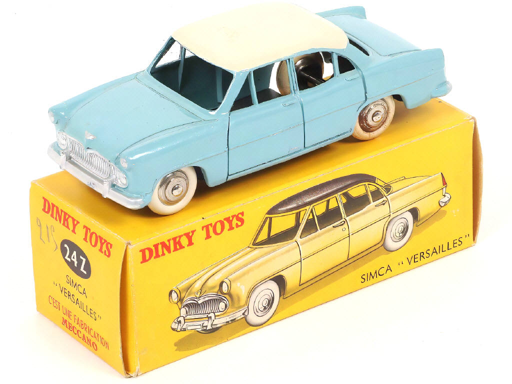 Lot 250 - DINKY TOYS (FRANCE) (1)