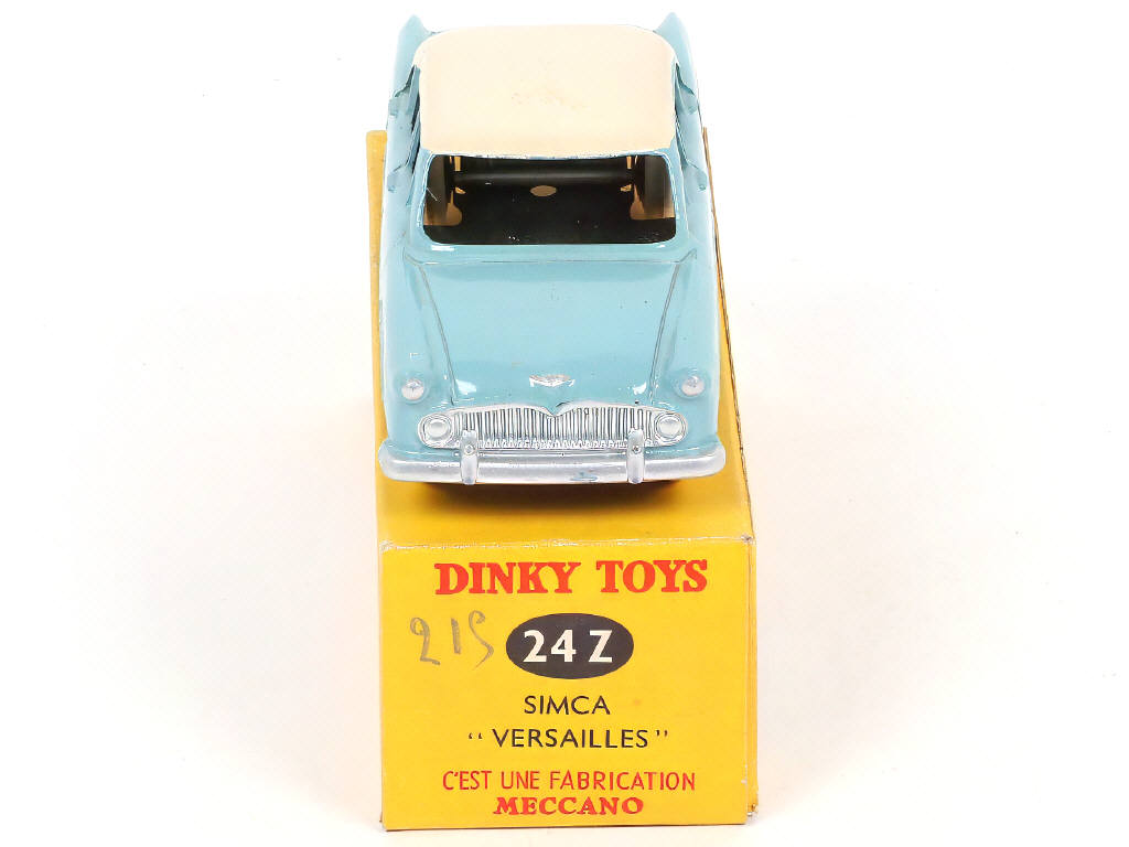 Lot 250 - DINKY TOYS (FRANCE) (1)