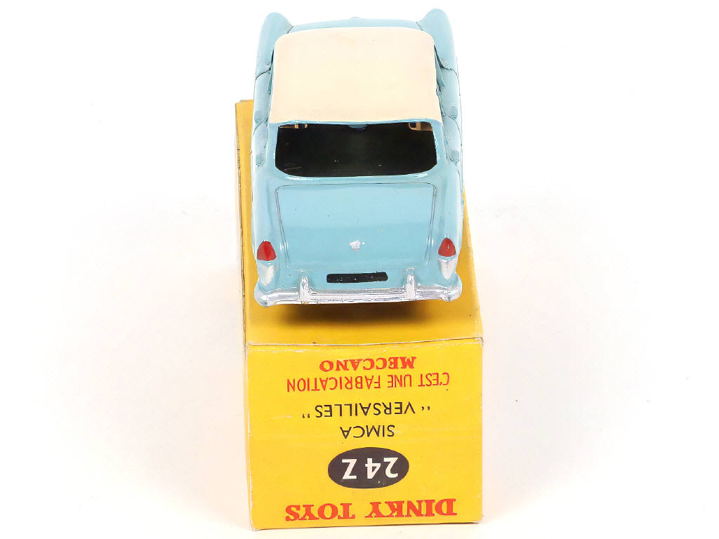 Lot 250 - DINKY TOYS (FRANCE) (1)