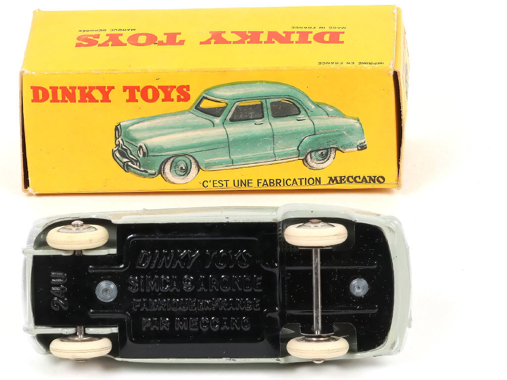 Lot 246 - DINKY TOYS (FRANCE) (1)