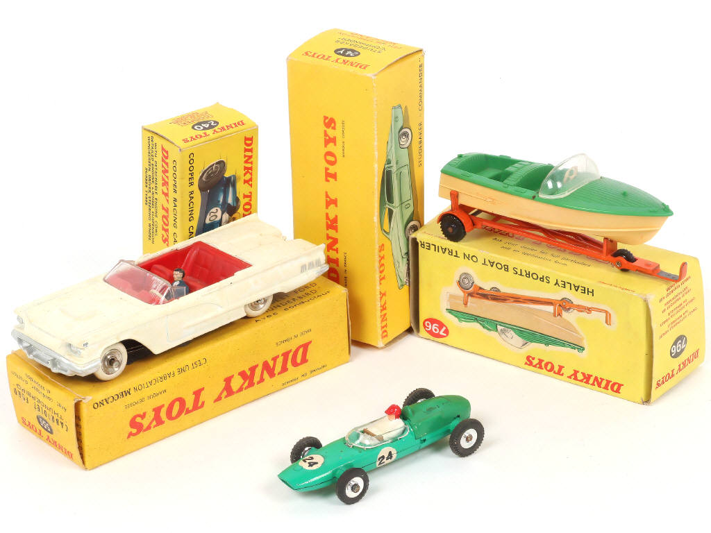 Lot 234 - DINKY TOYS (4)