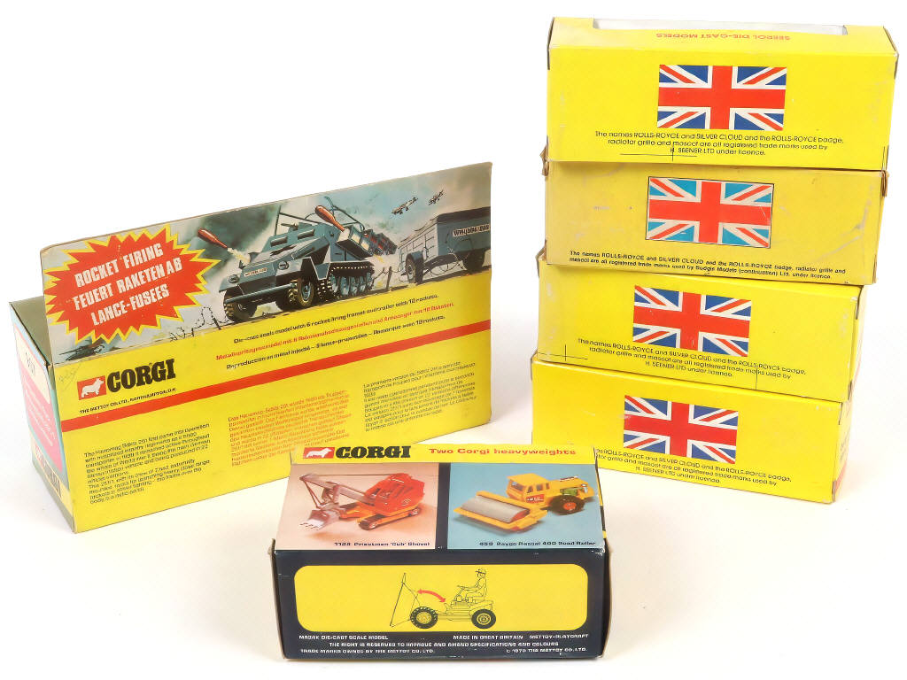 Lot 63 - DIVERS (GB) (6)