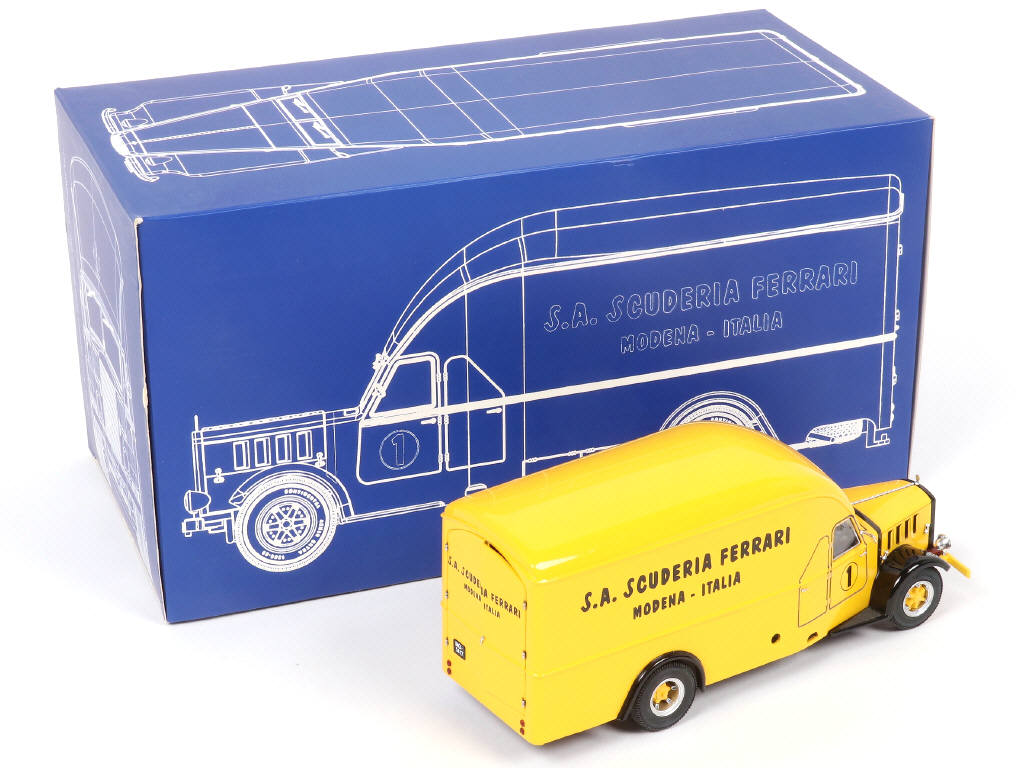 Lot 39 - EXOTO (USA) (1)