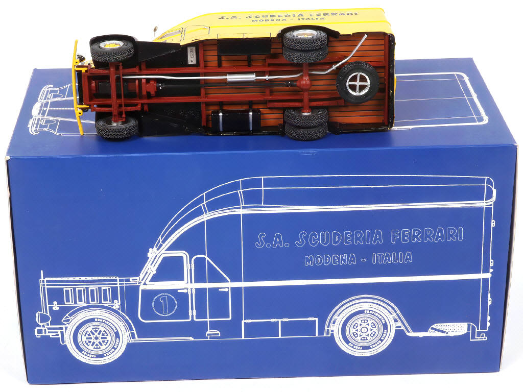 Lot 39 - EXOTO (USA) (1)