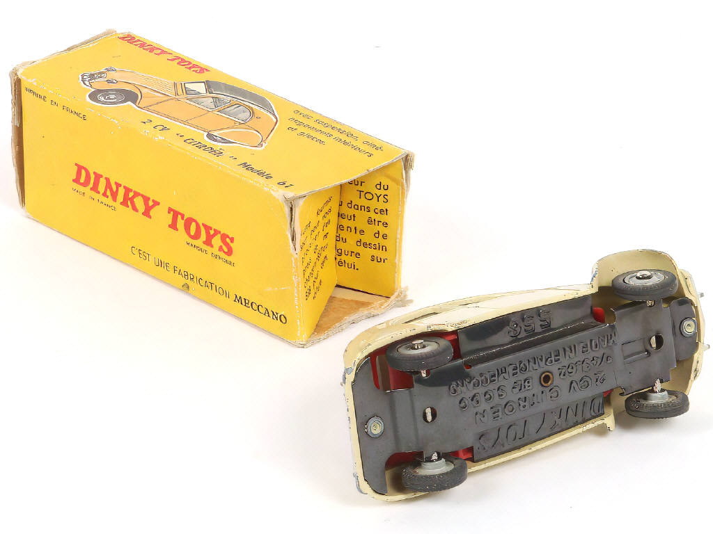 Lot 259 - DINKY TOYS (FRANCE) (1)