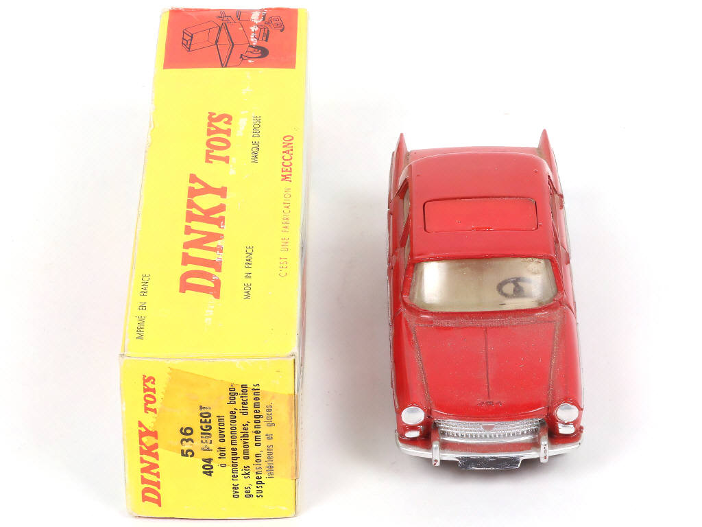 Lot 267 - DINKY TOYS (FRANCE) (1)