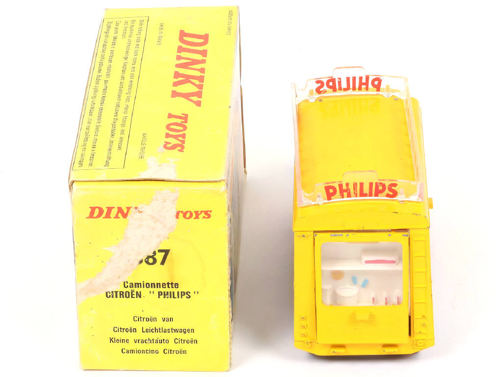 Lot 272 - DINKY TOYS (FRANCE) (1)