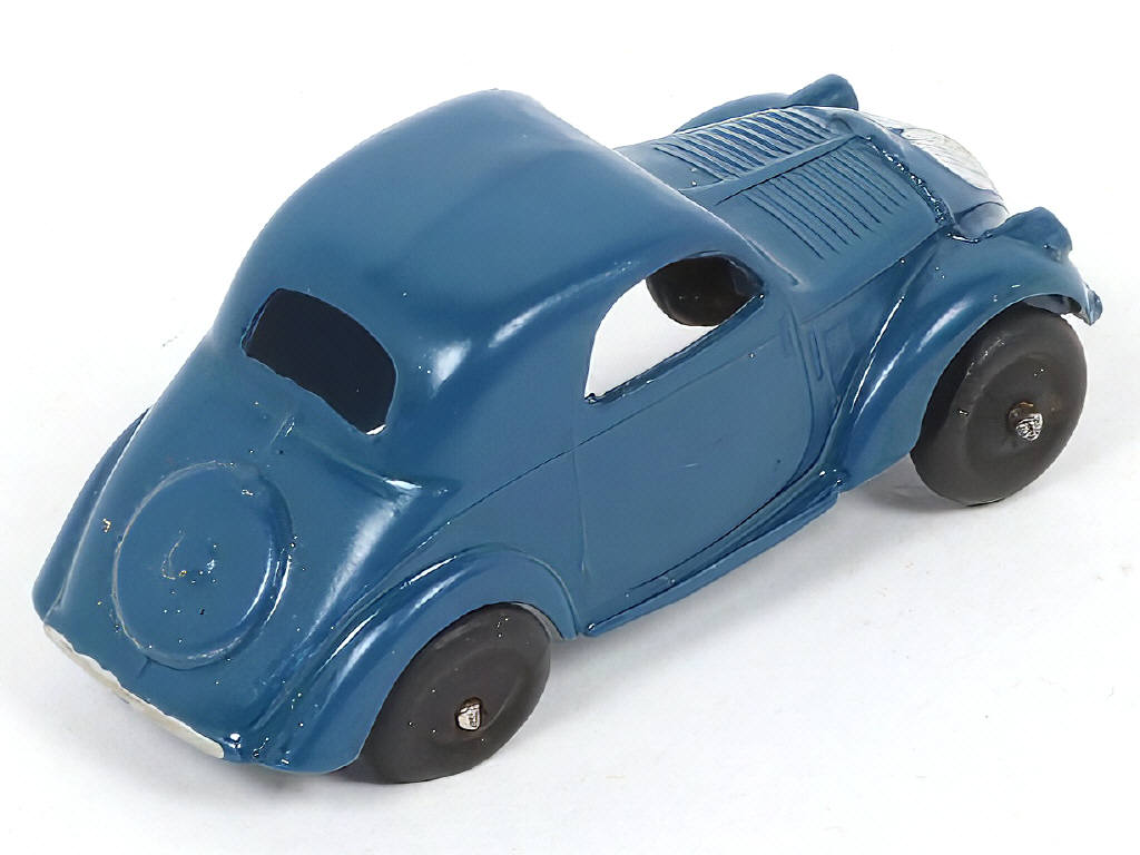 Lot 242 - DINKY TOYS (FRANCE) (1)