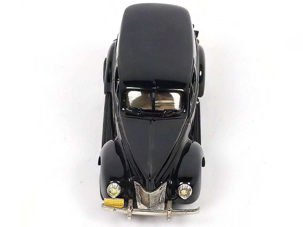 Lot 105 - BROOKLIN MODELS (GB) (1)