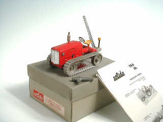 Lot 240 - SOLIDO (1)