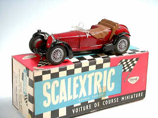 Lot 276 - SCALEXTRIC (1)