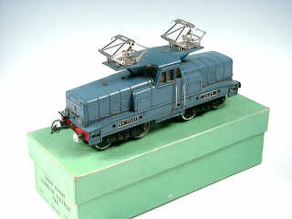 Lot 571 - HORNBY 'O' (FRANCE) (1)