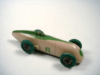 Lot 435 - DINKY TOYS FRANCE (1)
