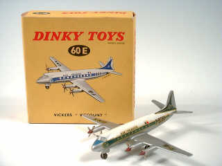 Lot 421 - DINKY TOYS FRANCE (1)