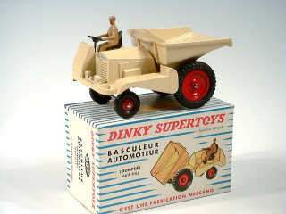 Lot 423 - DINKY TOYS (FRANCE) (1)
