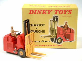 Lot 424 - DINKY TOYS FRANCE (1)