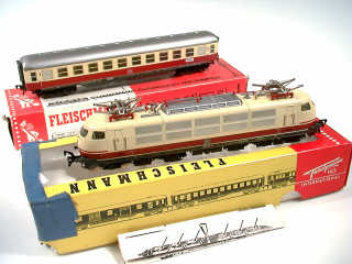 Lot 623 - FLEISCHMANN HO (2)
