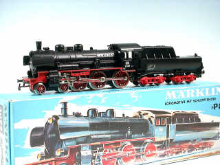 Lot 716 - MÄRKLIN HO (1)