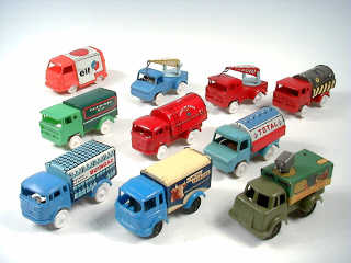 Lot 406 - B DIVERS (10)