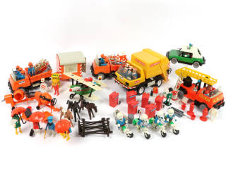 Lot 140 - PLAYMOBIL (ALLEMAGNE) (100)