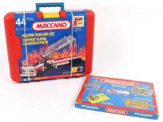 Lot 118 - MECCANO (FRANCE) (2)