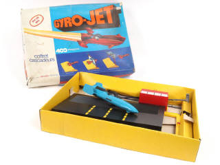 Lot 103 - DIVERS (10)