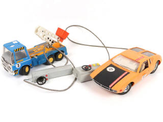 Lot 123 - DIVERS (8)