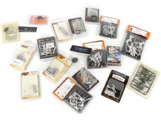 Lot 79 - DIVERS (21)