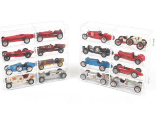 Lot 88 - DIVERS (16)