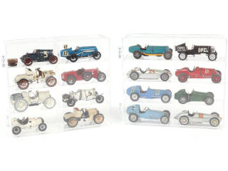 Lot 89 - DIVERS (16)