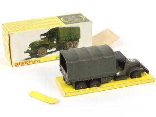 Lot 255 - DINKY TOYS (FRANCE) (1)