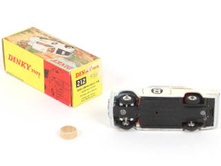 Lot 289 - DINKY TOYS (GB) (1)