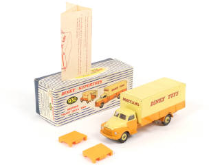 Lot 303 - DINKY TOYS (GB) (1)