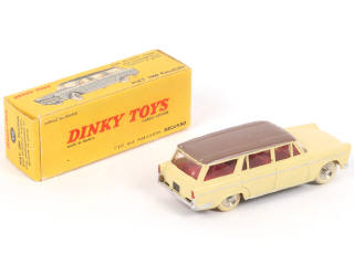 Lot 249 - DINKY TOYS (FRANCE) (1)