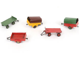 Lot 276 - DINKY TOYS (FRANCE) (5)