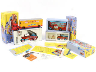 Lot 171 - CORGI TOYS (GB) (4)