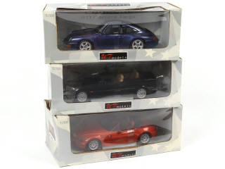 Lot 29 - UT MODELS (CHINE) (3)