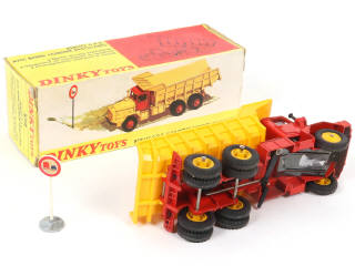 Lot 254 - DINKY TOYS (FRANCE) (1)