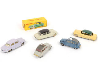 Lot 275 - DINKY TOYS (FRANCE) (5)