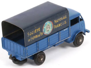 Lot 237 - DINKY TOYS (FRANCE) (1)
