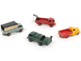 Lot 270 - DINKY TOYS (FRANCE) (4)