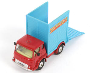 Lot 189 - CORGI TOYS (GB) (1)