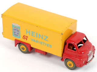 Lot 324 - DINKY TOYS (GB) (1)