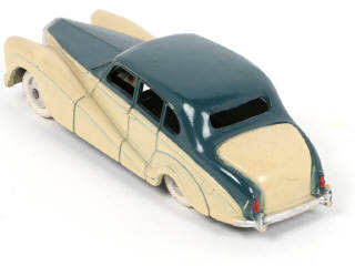 Lot 246 - QUIRALUX (FRANCE) (1)