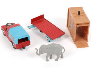 Lot 195 - CORGI TOYS (GB) (1)