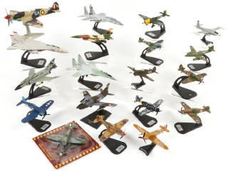 Lot 65 - DIVERS (19)
